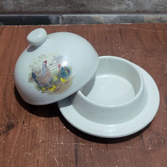 Ceramic Domed Butter Dish Chicken and Chick Farm Animal Motif - Picture 6 of 10